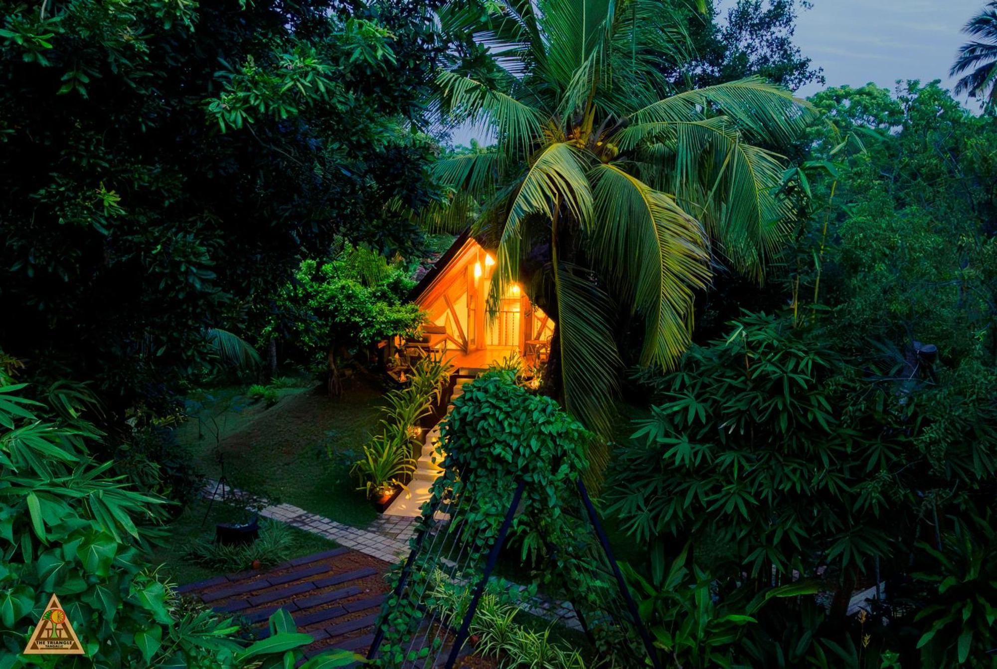The Triangle Tangalle Buitenkant foto