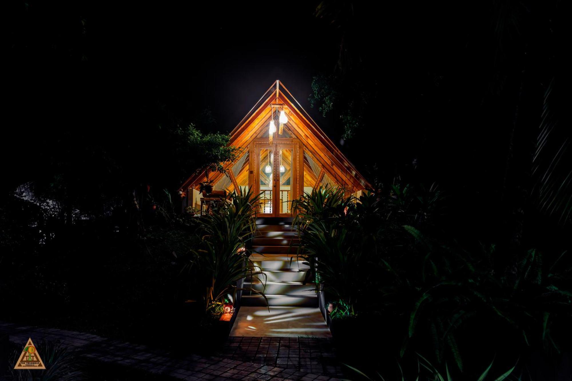 The Triangle Tangalle Buitenkant foto