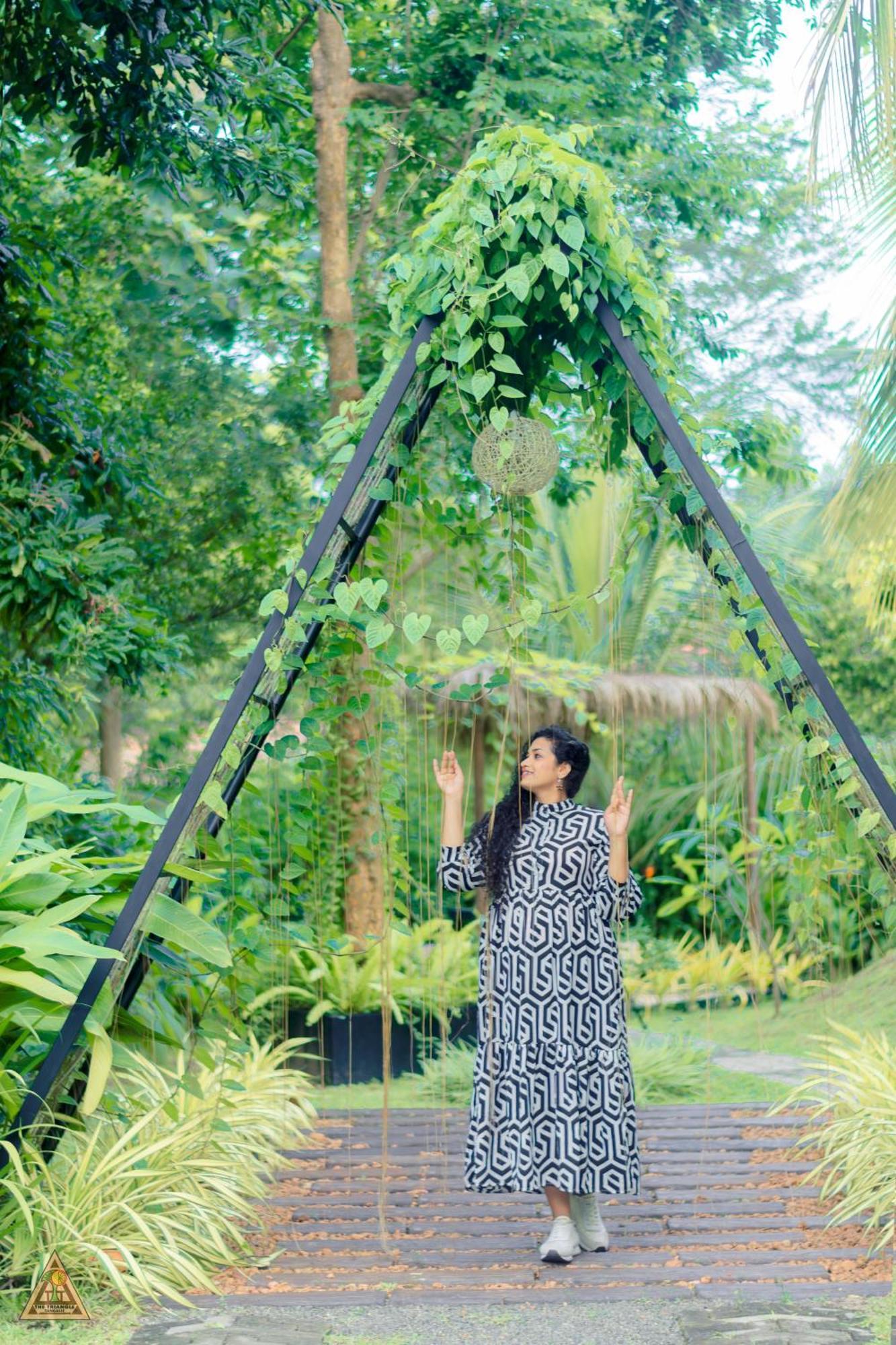 The Triangle Tangalle Buitenkant foto
