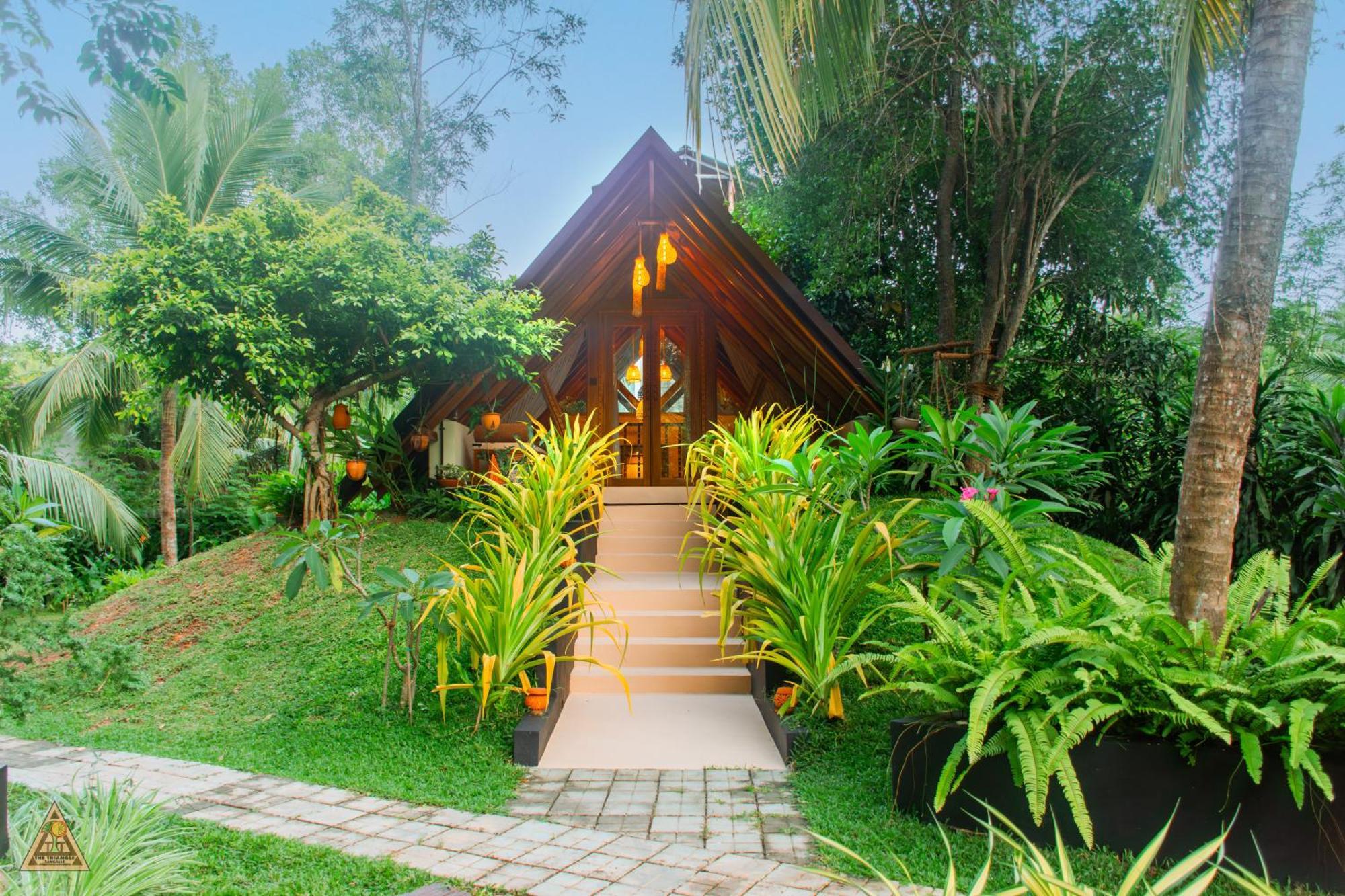 The Triangle Tangalle Buitenkant foto